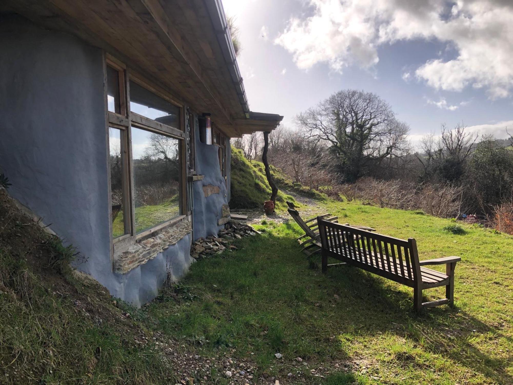 Rabbits 1Or 2 Bedroom Hobbit Style Hillset Earthen Dartmoor Eco Home South Brent Exterior photo